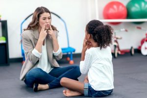 speech and hearing therapist salary